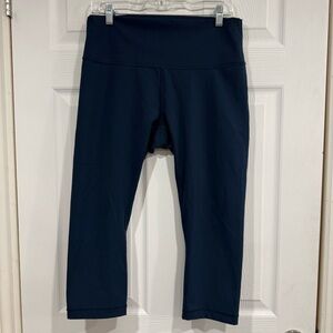 Lululemon women's leggings, cropped 20" inseam!!!